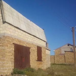 Продам недостроенный двухэтажный дом (Крым,  пгт Черноморское