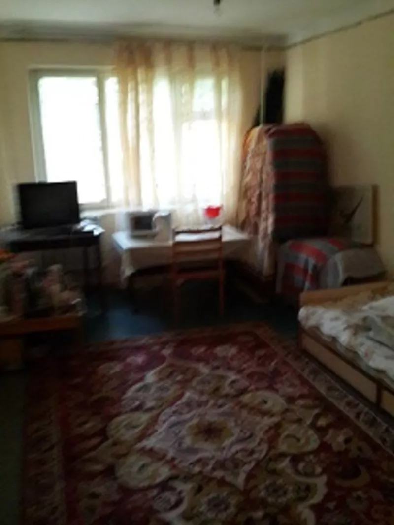 1- Ком квартира   в 11 мкр по ул. Елшибек  батыра  114 А 4